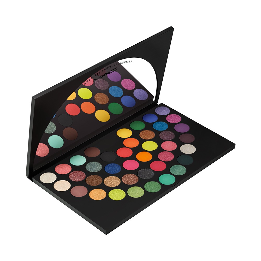 MAC 40 Shades of Pride Eye Shadow Vault 02
